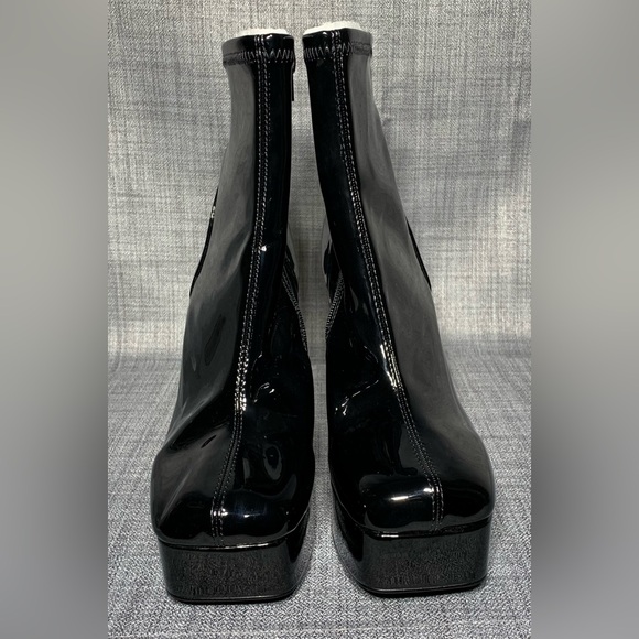 Steve Madden Women's Bianca Black Patent Platform Square-Toe Booties - Picture 3 of 6